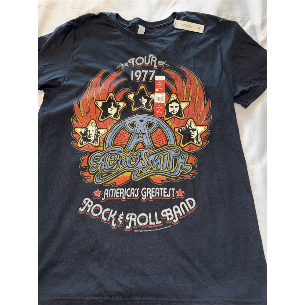 AEROSMITH TOUR 1977 Men's Size Medium Graphic T-Shirt Tee Short Sleeve NWT